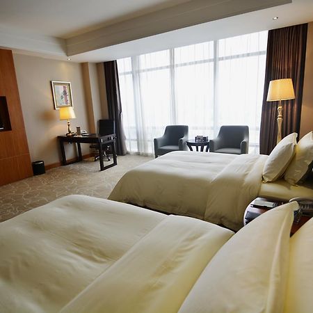 Nanhai Jiayi International Hotel Foshan Bagian luar foto